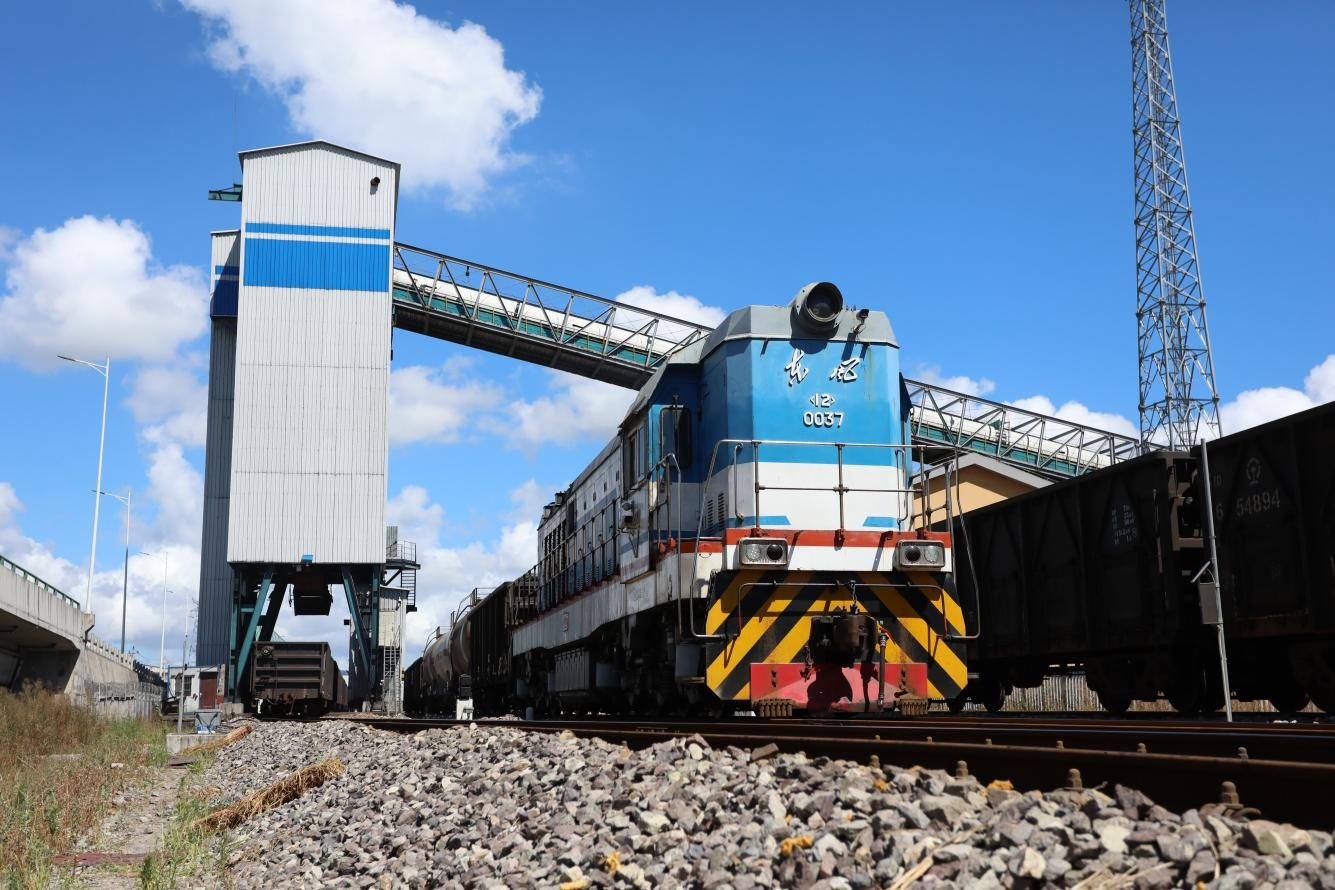 2138cn太阳集团古天乐海铁联运单月营业量立异高